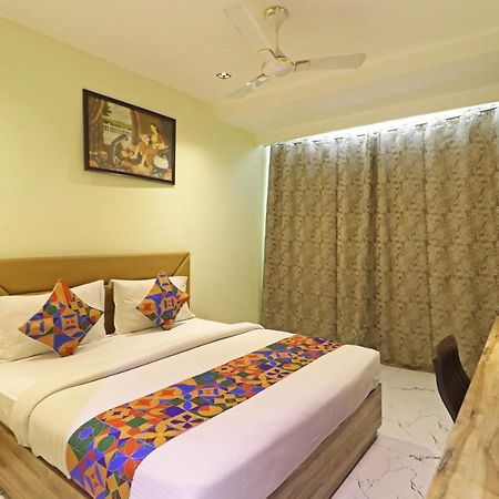 Hotel Good Vibe Near Delhi Igi Airport 뉴델리 외부 사진