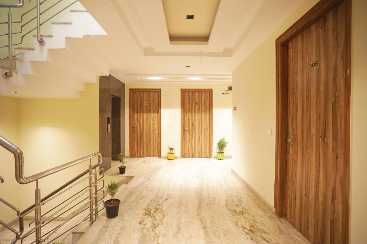 Hotel Good Vibe Near Delhi Igi Airport 뉴델리 외부 사진
