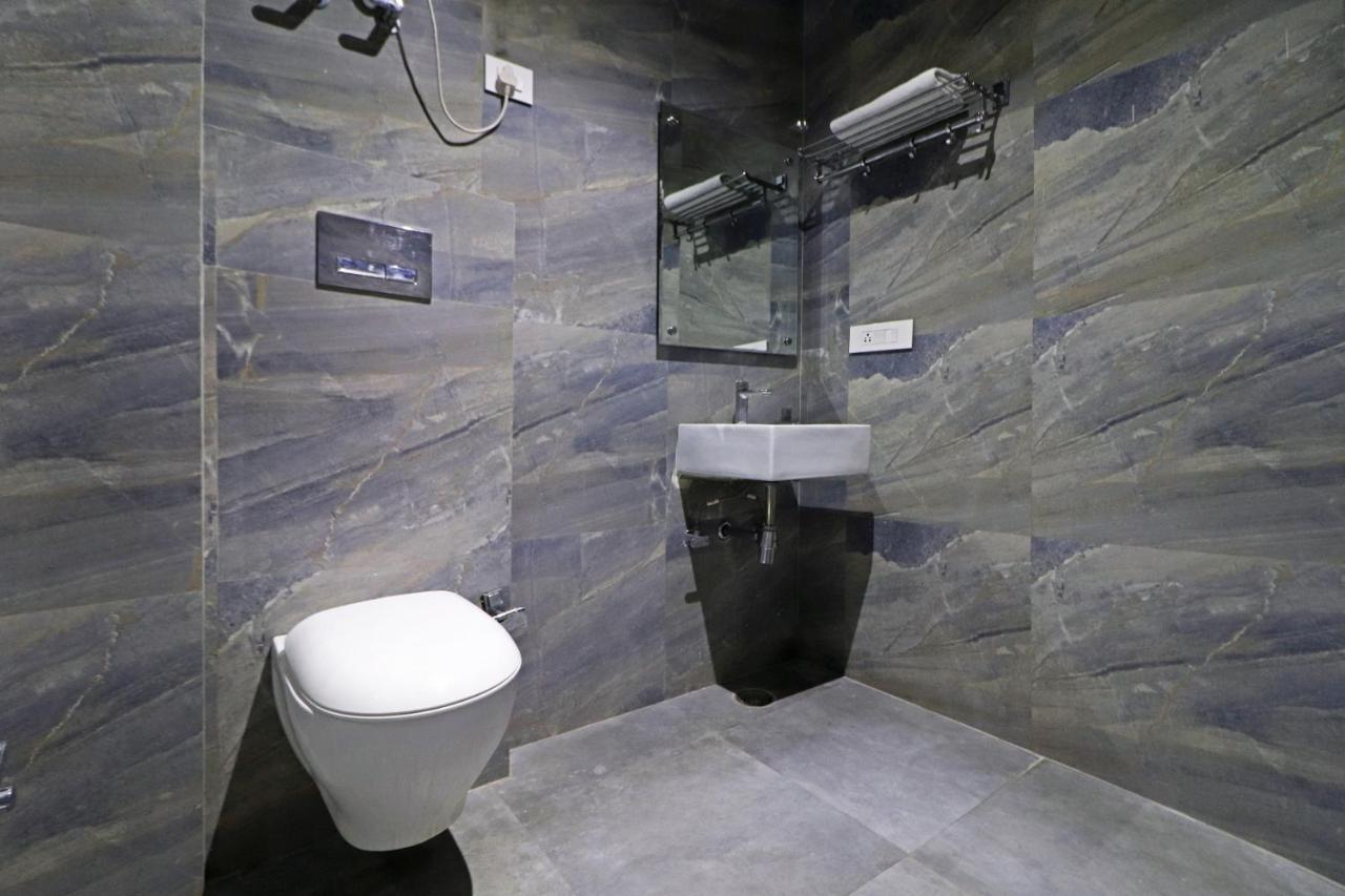 Hotel Good Vibe Near Delhi Igi Airport 뉴델리 외부 사진