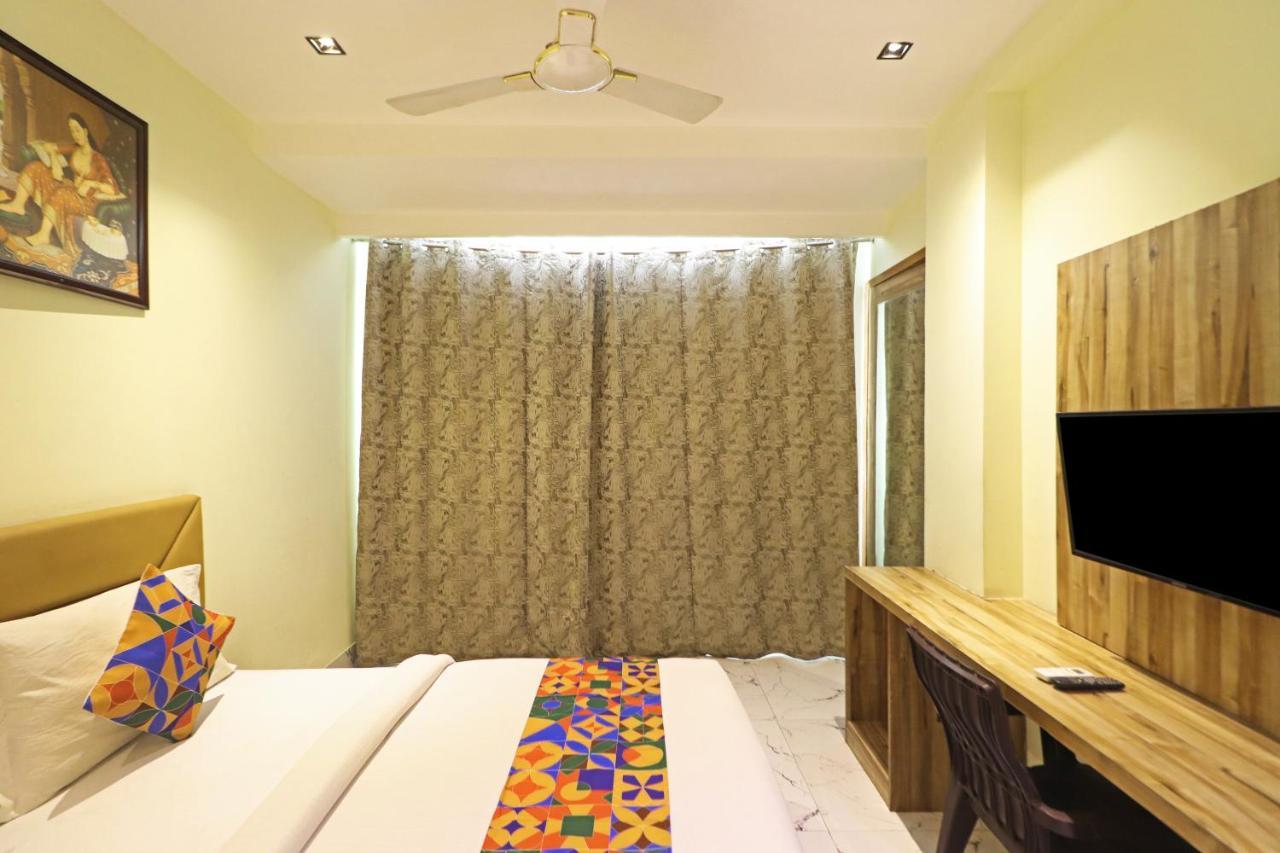 Hotel Good Vibe Near Delhi Igi Airport 뉴델리 외부 사진