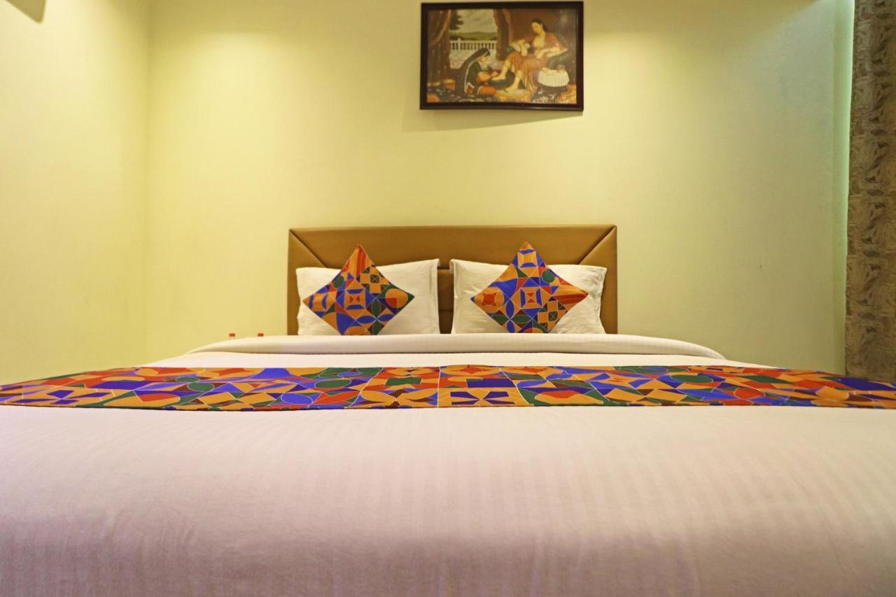 Hotel Good Vibe Near Delhi Igi Airport 뉴델리 외부 사진