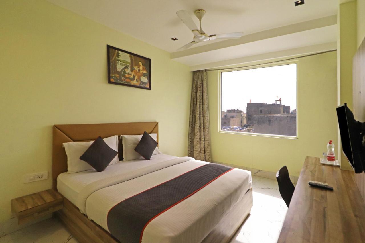 Hotel Good Vibe Near Delhi Igi Airport 뉴델리 외부 사진