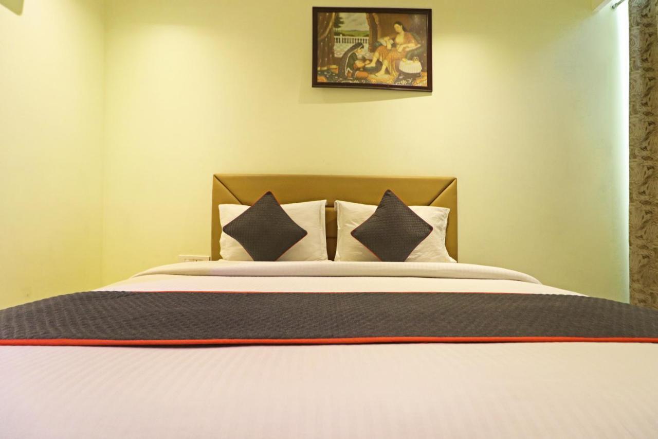 Hotel Good Vibe Near Delhi Igi Airport 뉴델리 외부 사진